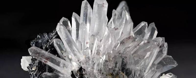 水晶发源地 水晶发源地通常发源于哪