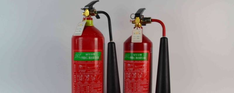 扑救易燃液体火灾时应用什么灭火方法 扑救易燃液体火灾时应用什么灭火