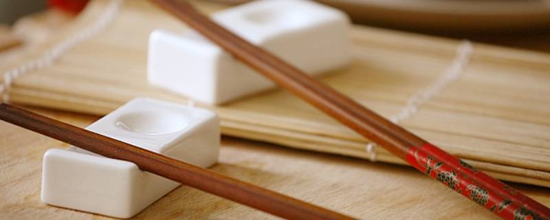 黑筷子是公筷还是白筷子 白筷子和黑筷子的区别