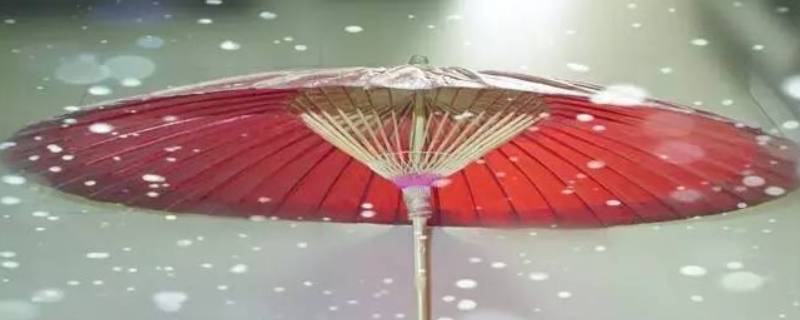 雨伞的寓意和象征 雨中的伞寓意