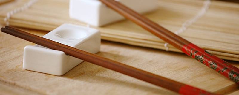 新买的筷子要怎么处理才能用 新买的筷子怎样处理才可以用