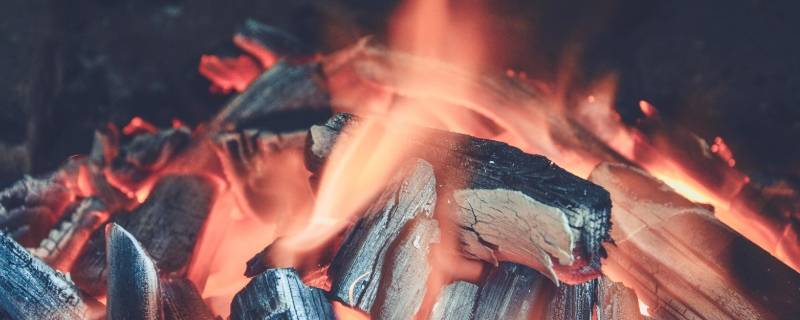 烧烤碳怎么烧着 烧烤的碳怎么烧着