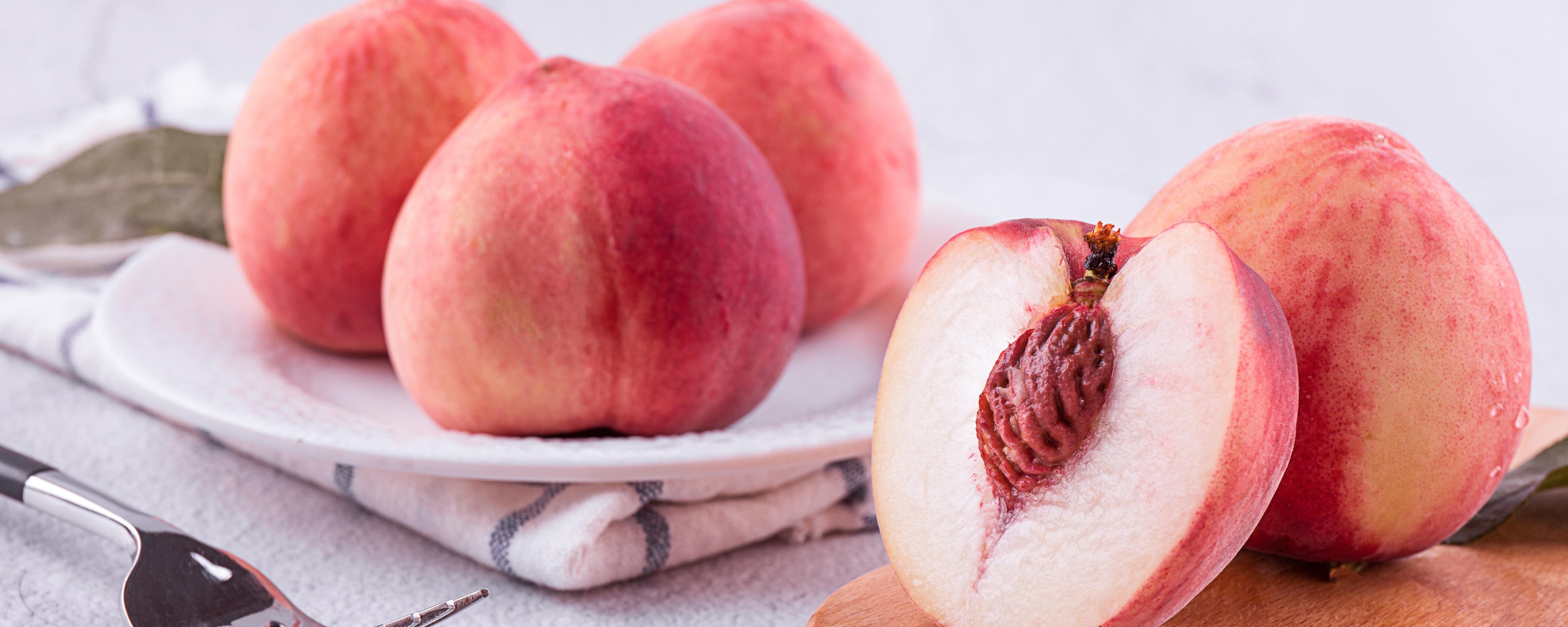 桃子外面好里面核发霉了能吃吗 桃子里面的核发霉了还能吃吗