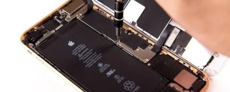 iPhone电池低于多少需要换电池（苹果电池低于多少需要更换电池）