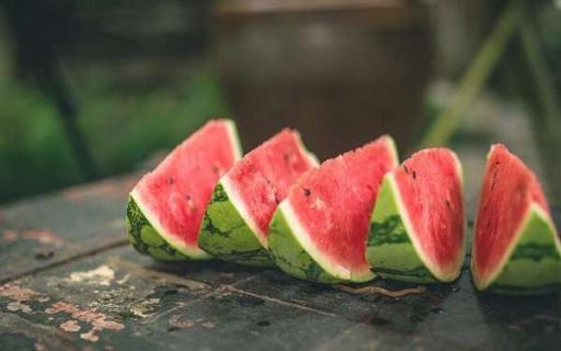 低热量水果有哪些 适合减肥吃的低热量水果有哪些