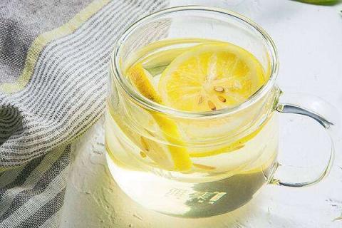 柠檬水的功效与作用及饮用禁忌有哪些