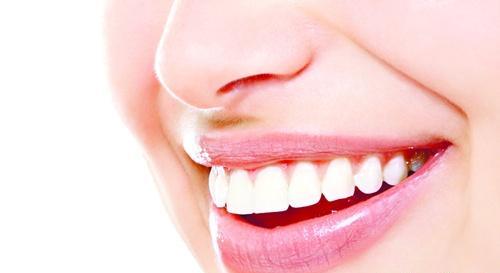 牙龈萎缩的治疗方法（牙龈萎缩的治疗方法有哪些）