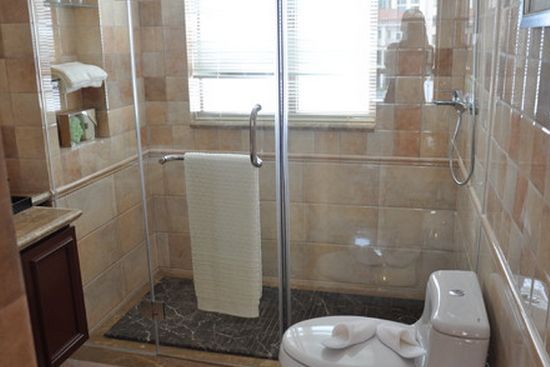 淋浴屏怎么安装，淋浴屏安装步骤（卫生间浴屏怎么安装）