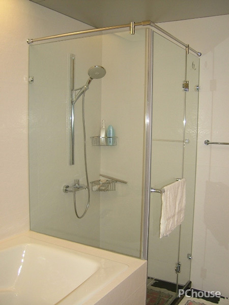 定制淋浴拉门的清洁与保养 淋浴拉门装修效果图