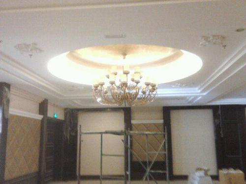 集成吊顶灯安装技巧 集成吊顶工程灯的安装方法