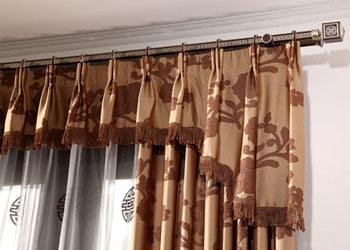 窗帘安装步骤及窗帘两边的固定方法 窗帘布两边怎么固定