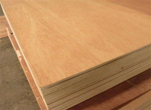 人造木板对人体有害吗（哪种板材甲醛含量低）