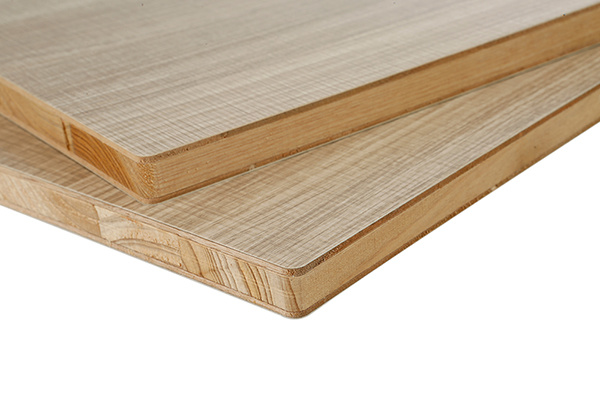 中密度纤维板好还是实木颗粒板好（中密度纤维板和颗粒板）