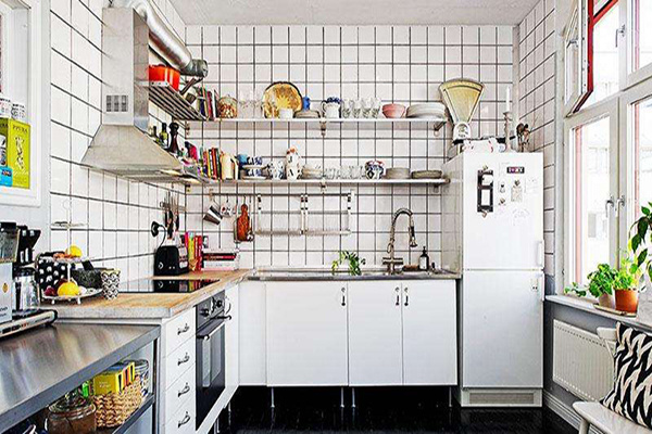 小厨房橱柜的逆袭布局盘点（小厨房柜子效果图大全2014图片）