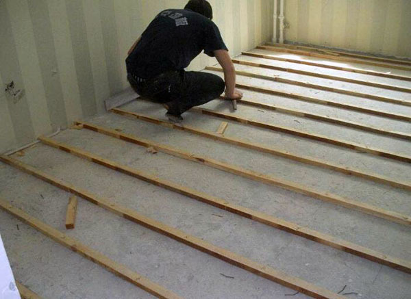木地板防潮垫哪种好 木地板防潮垫铺设方法 木地板防潮垫厚度要求