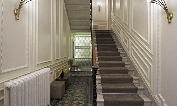 大理石楼梯的保养方法有哪些 给安全打下基础