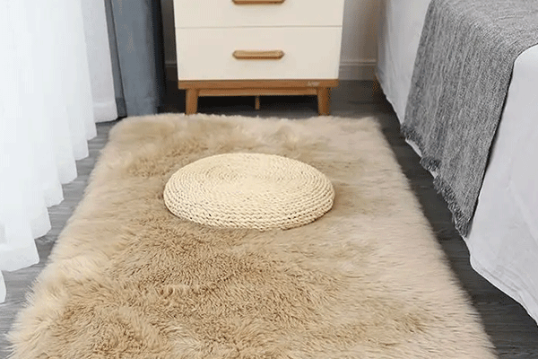 羊毛地毯可以水洗吗  羊毛地毯如何清洗  羊毛地毯清洗注意什么