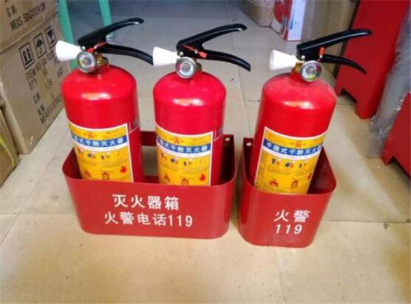 干粉灭火器适用于哪些 干粉灭火器的使用方法 干粉灭火器可以扑灭哪几类火灾