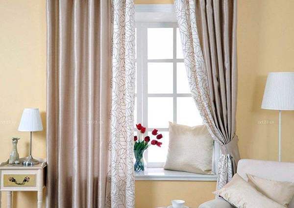 家庭窗帘选购三要素 提高家居魅力从窗帘开始