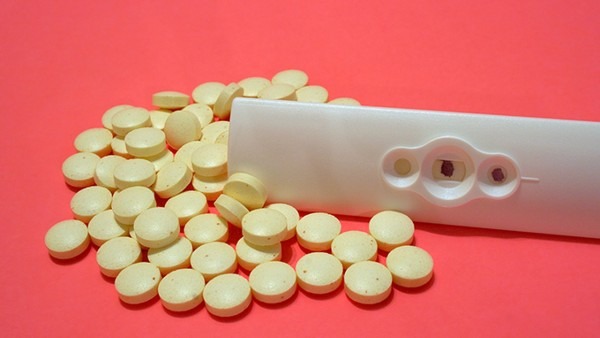 避孕药该怎么吃，医生说出3类避孕药的正确服用方法