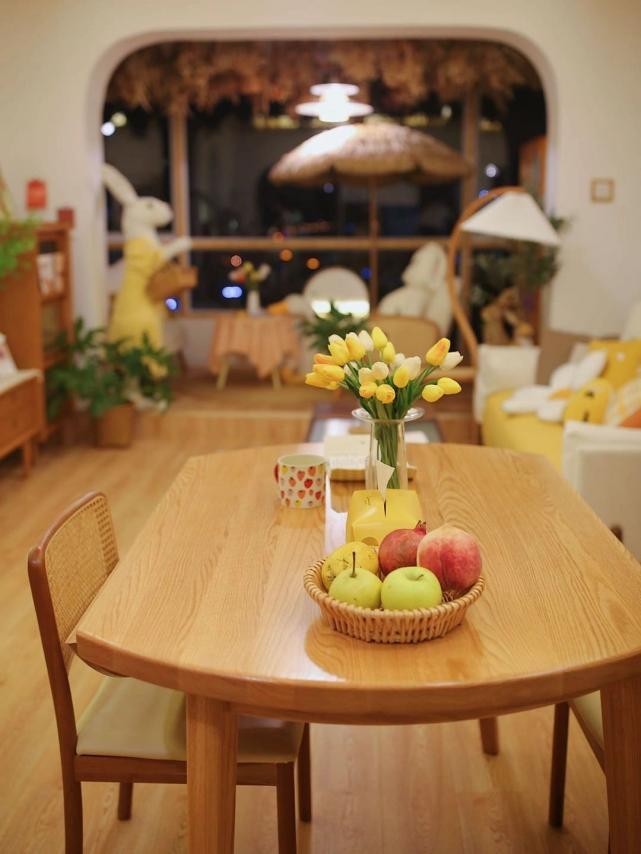 源氏木语折叠圆餐桌能打造出田园自然风吗？