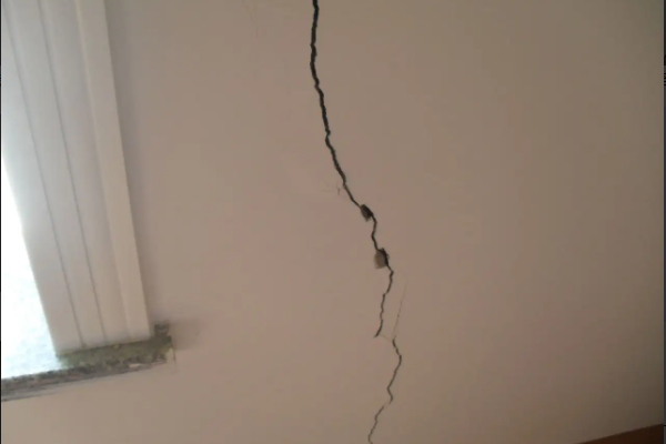 房屋装修墙体裂缝如何处理 墙体裂缝产生的原因是什么