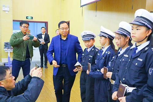 浙江双宇电子科技有限公司联合梅林第二小学成立小交警实践基地