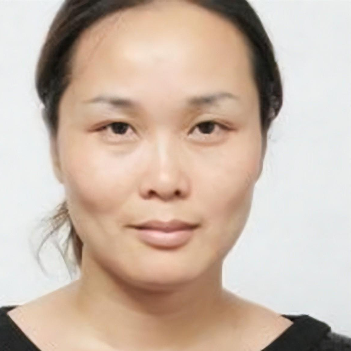 华裔女博士李燕，因物业费和美国警察持刀对峙，最终被乱枪击毙
