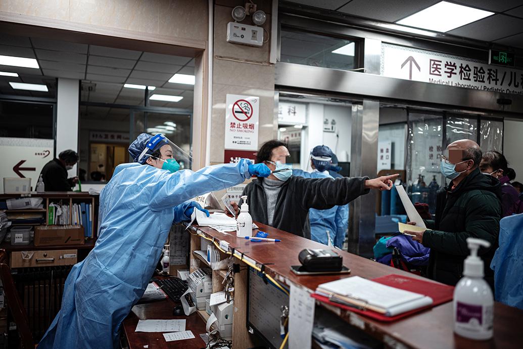 上海岳阳医院抗新冠群像：日接急诊千人次，没有一个人置身事外