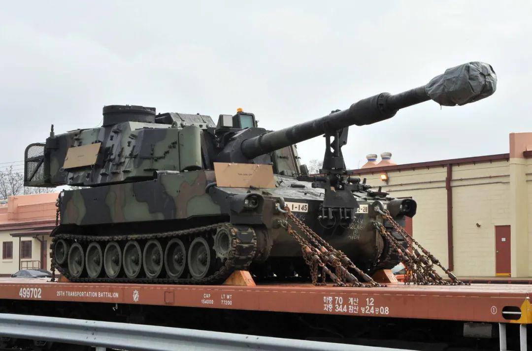 美军援重型装甲车助乌军反攻（二战美军半履带装甲车）