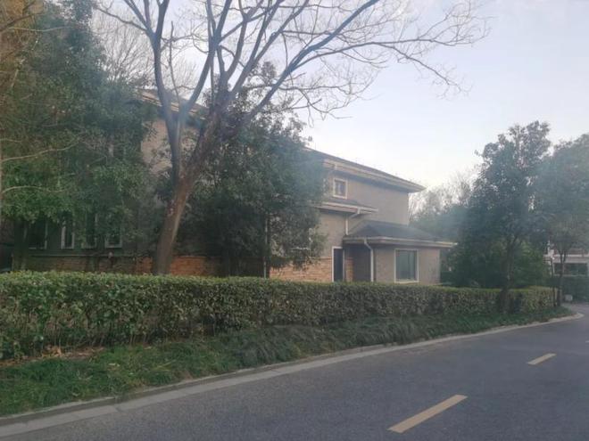 仅20年就变危房！杭州这套480㎡独栋别墅想重建，背后有何玄机