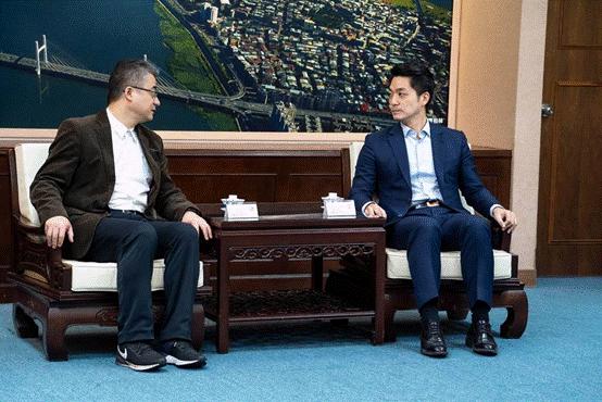 蒋万安与上海代表团会面谈及“双城论坛”，派台北副市长联系沟通