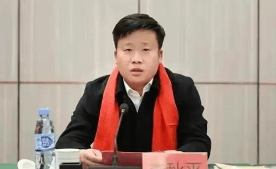 李秋平辞去赣州市第六届人民代表大会代表职务