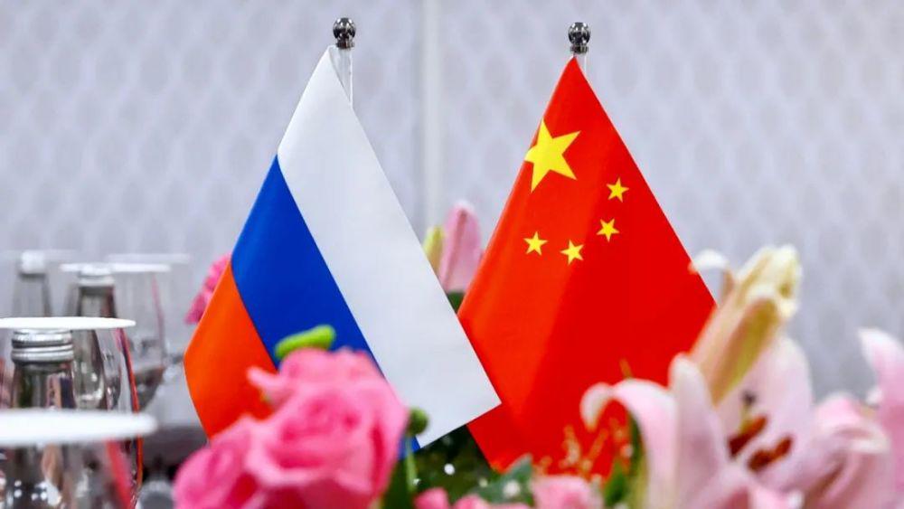 社评：中俄元首会晤，释放了推动和谈的重大信号