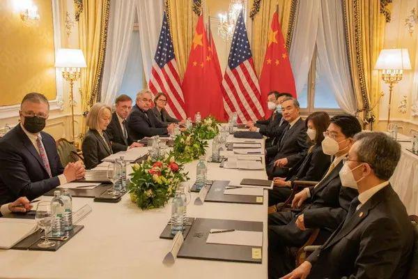 中美高官会晤受瞩目，欧盟对华表态很复杂，美欧试探性调整对华关系！