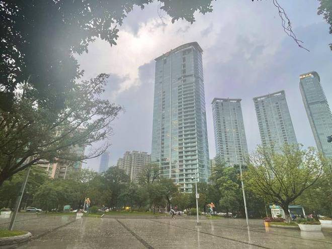 广州最贵法拍住宅1.1亿成交：配备红酒窖等设施，下雨有管家给撑伞
