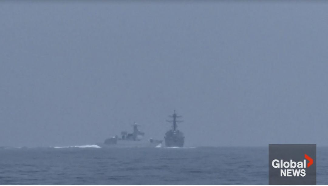 美方指责中国军舰危险拦截险些导致撞船，外交部：我方处置安全专业