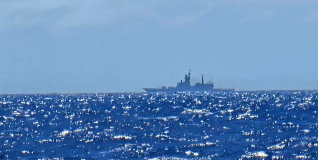刘和平：两艘俄舰突现台东海域 刘和平百科