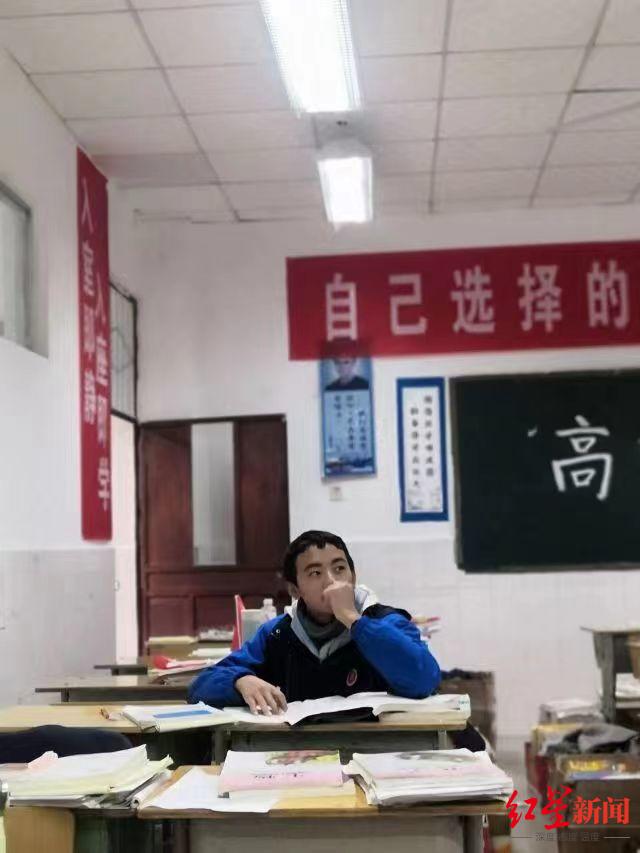四川凉山男生被北京大学录取：出身山村，录取前还在扯豆子、割猪草