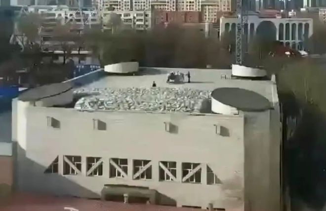 起底齐齐哈尔体育馆坍塌事故施工单位，曾中标多个学校工程项目