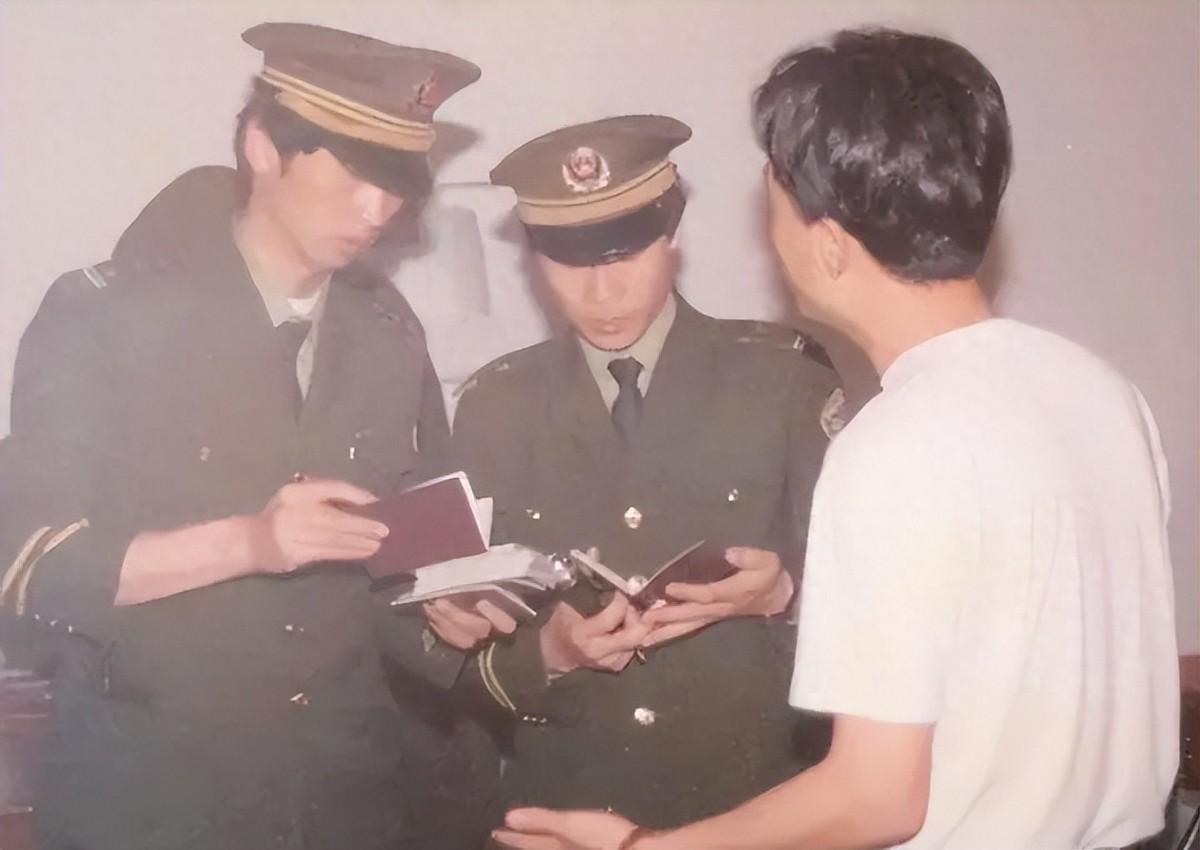 2001年黑龙江检察官邀21人家中做客，喝完酒后，将21人丢进焚化炉