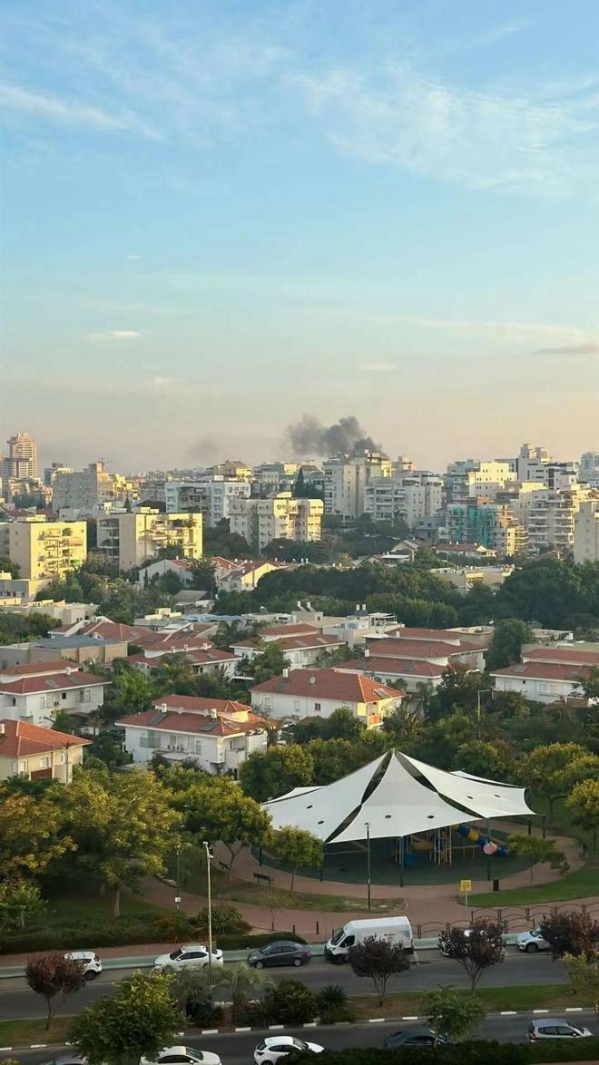 连线以色列的中国留学生：附近大楼被火箭弹击中，室友已被征兵入伍