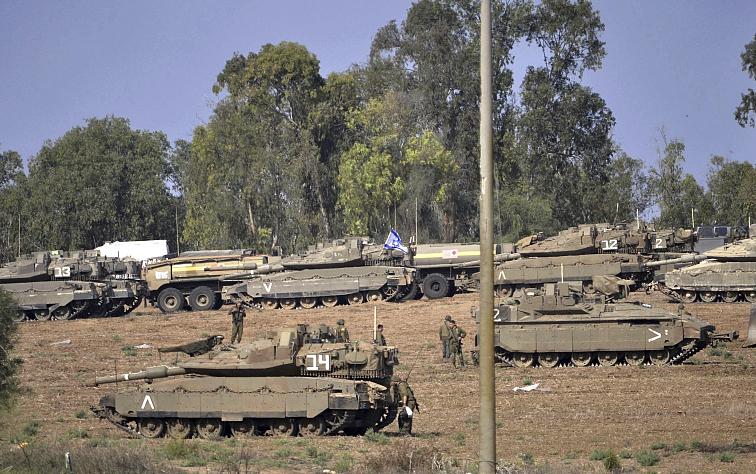 以色列坦克意外击中埃及军事哨所（以色列埃坦步兵战车）