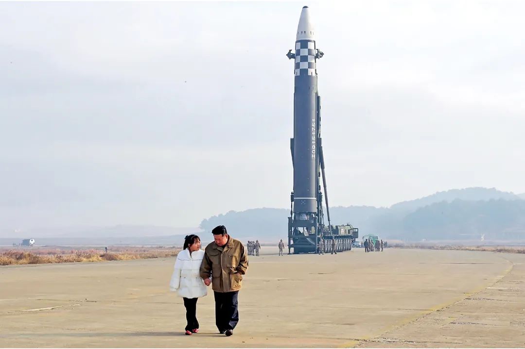 朝鲜首个导弹工业节，适逢金正恩女儿首次亮相周年