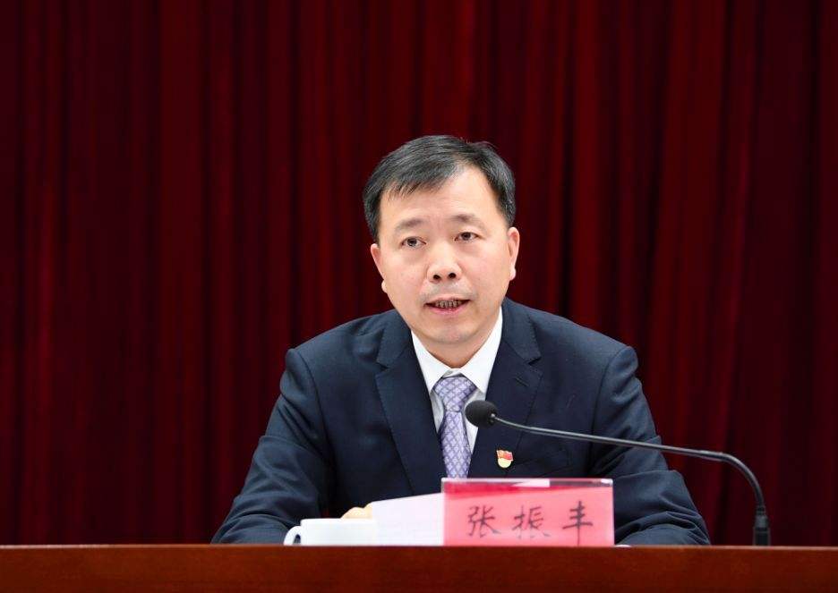 张振丰任温州市委书记，曾被授予“全国优秀县委书记”