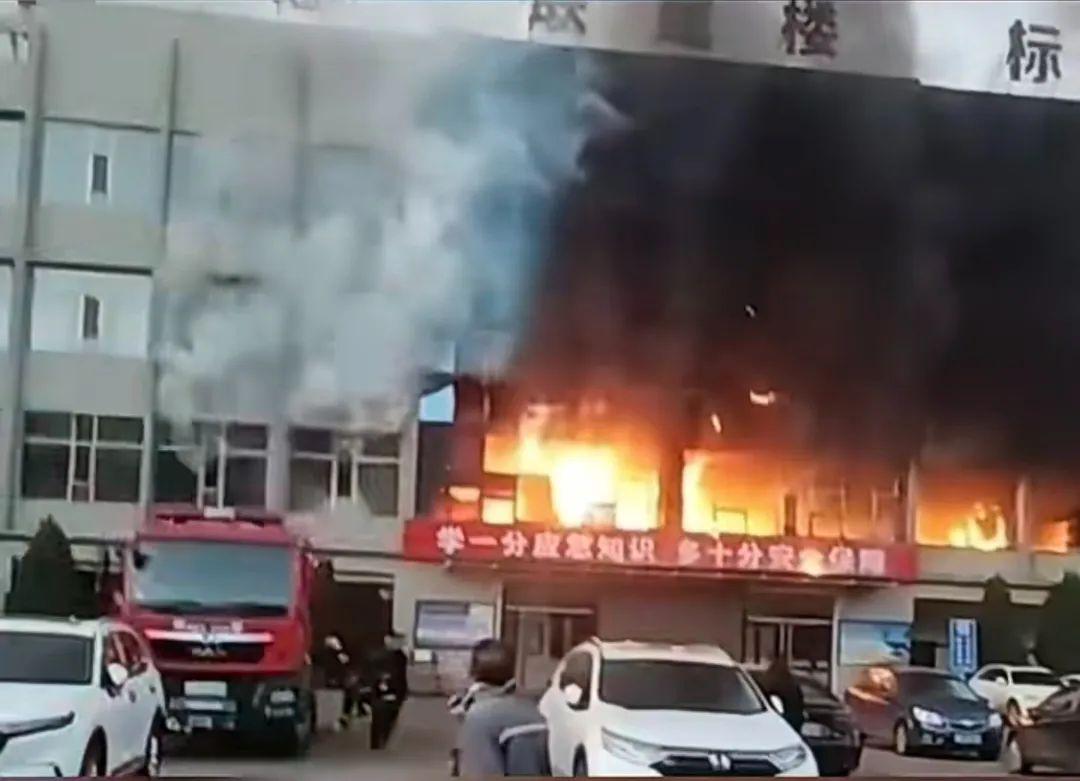 山西永聚煤业火灾26人遇难：工人下井前曾看到起火，以为扑灭了 | 深度报道
