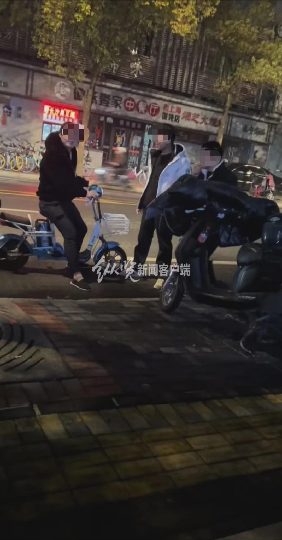 “5000元当你半天男朋友”！俩女孩在上海街头遭三男子言语骚扰，警方回应