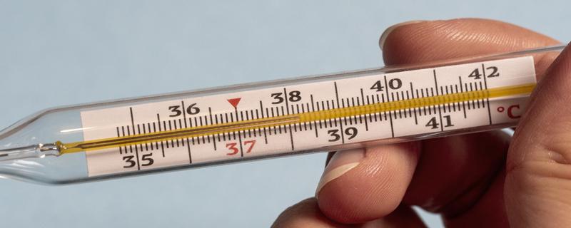 水银温度计腋下测量需要几分钟 水银温度计腋下测量需要几分钟最准