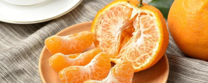 橘子吃多了皮肤会变黄是什么原因（橘子吃多了皮肤发黄的原因）