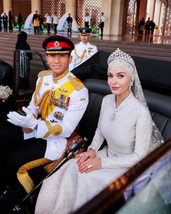亚洲最帅王子：从奶瓶到婚纱的爱情童话